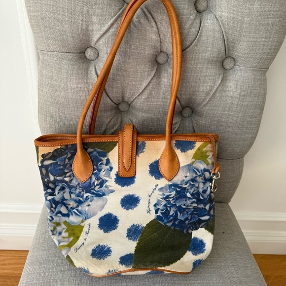 RARE HTF Vintage Dooney & Bourke Hydrangeas Canvas & Vachetta Leather Purse - Picture 6 of 9